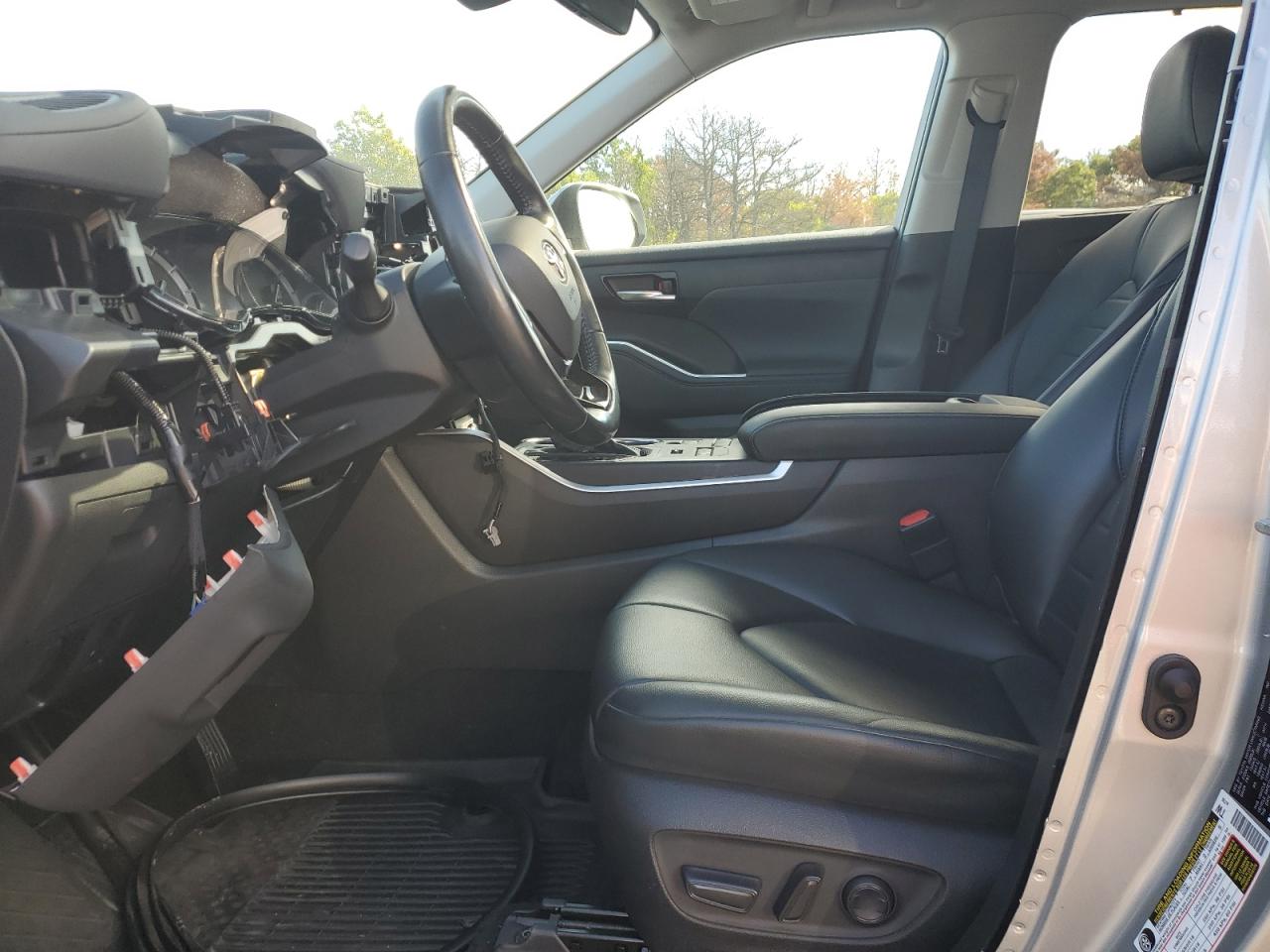 2021 Toyota Highlander Xle VIN: 5TDGZRBH7MS558099 Lot: 84017035