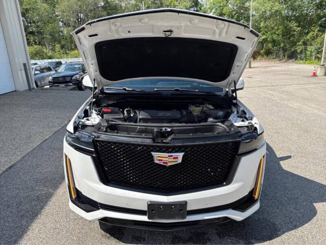  CADILLAC ESCALADE 2021 Biały
