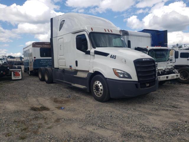 2019 Freightliner Cascadia 126 Semi Truck