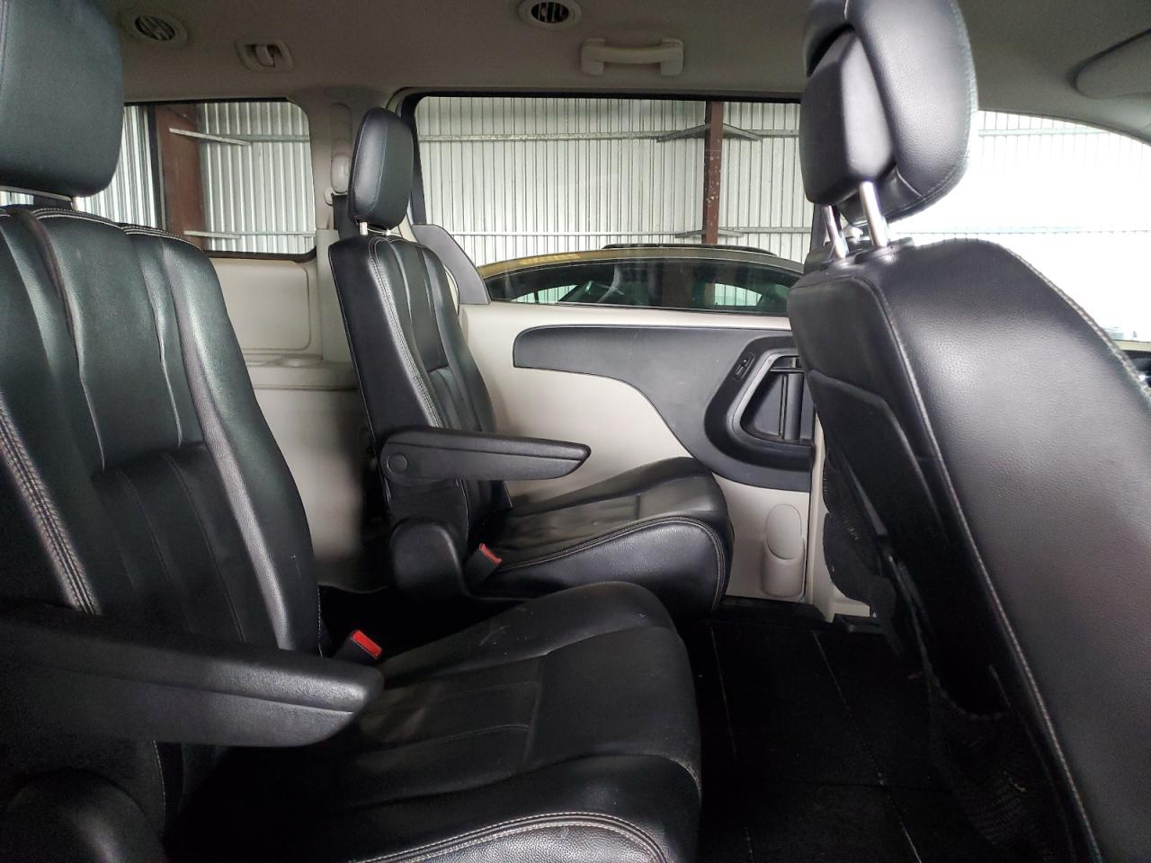 2013 Chrysler Town & Country Touring VIN: 2C4RC1BG2DR744094 Lot: 84456815