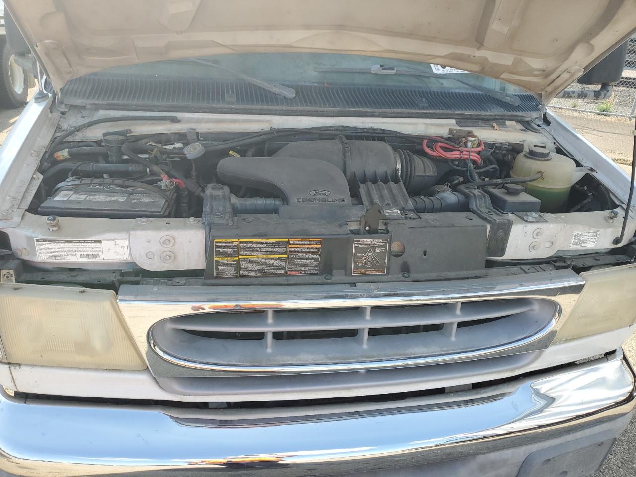 2001 Ford Econoline E450 Super Duty Cutaway Van VIN: 1FDXE45S01HA23858 Lot: 81027985