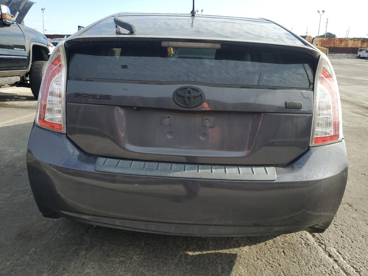 2015 Toyota Prius VIN: JTDKN3DU6F0463004 Lot: 82130435