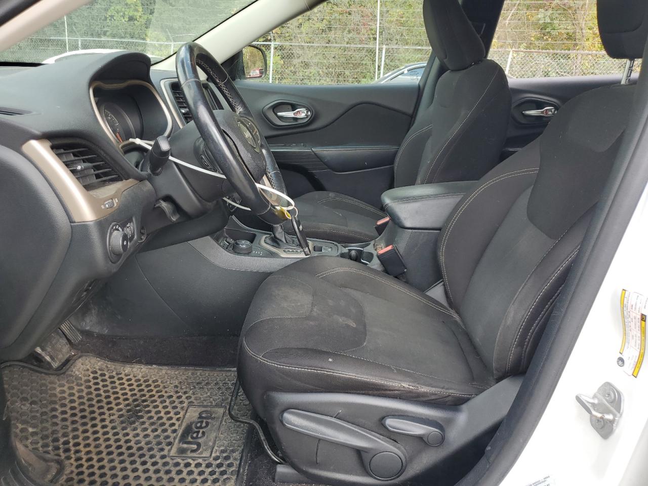 2016 Jeep Cherokee Latitude VIN: 1C4PJMCSXGW241815 Lot: 80567885