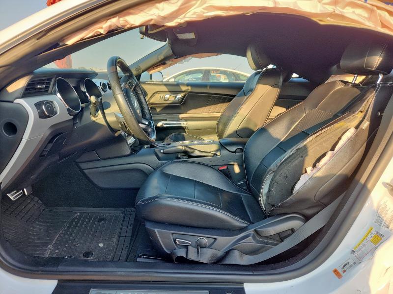 FORD MUSTANG 2016 Biały