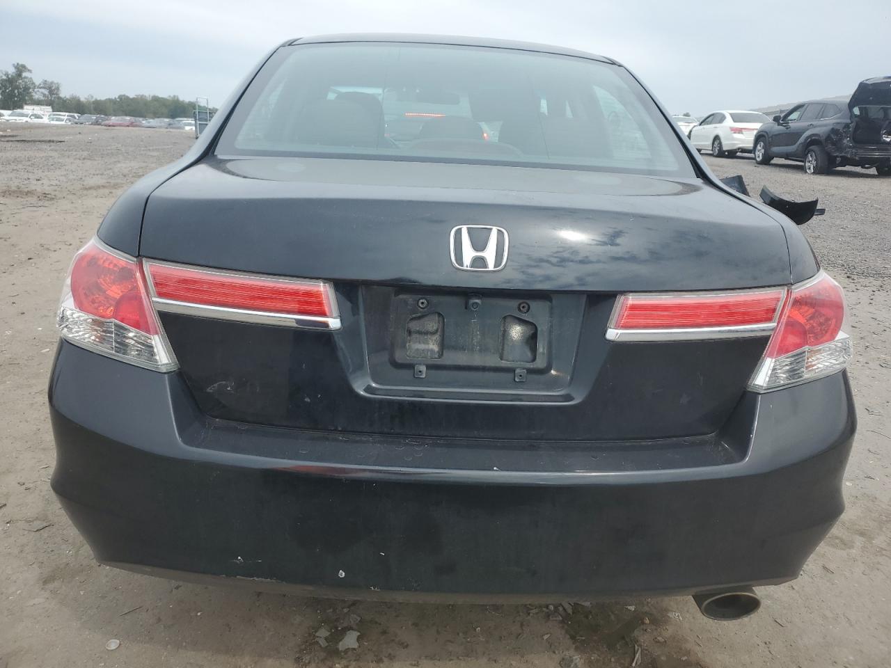 2011 Honda Accord Ex VIN: 1HGCP2F7XBA117561 Lot: 81391665