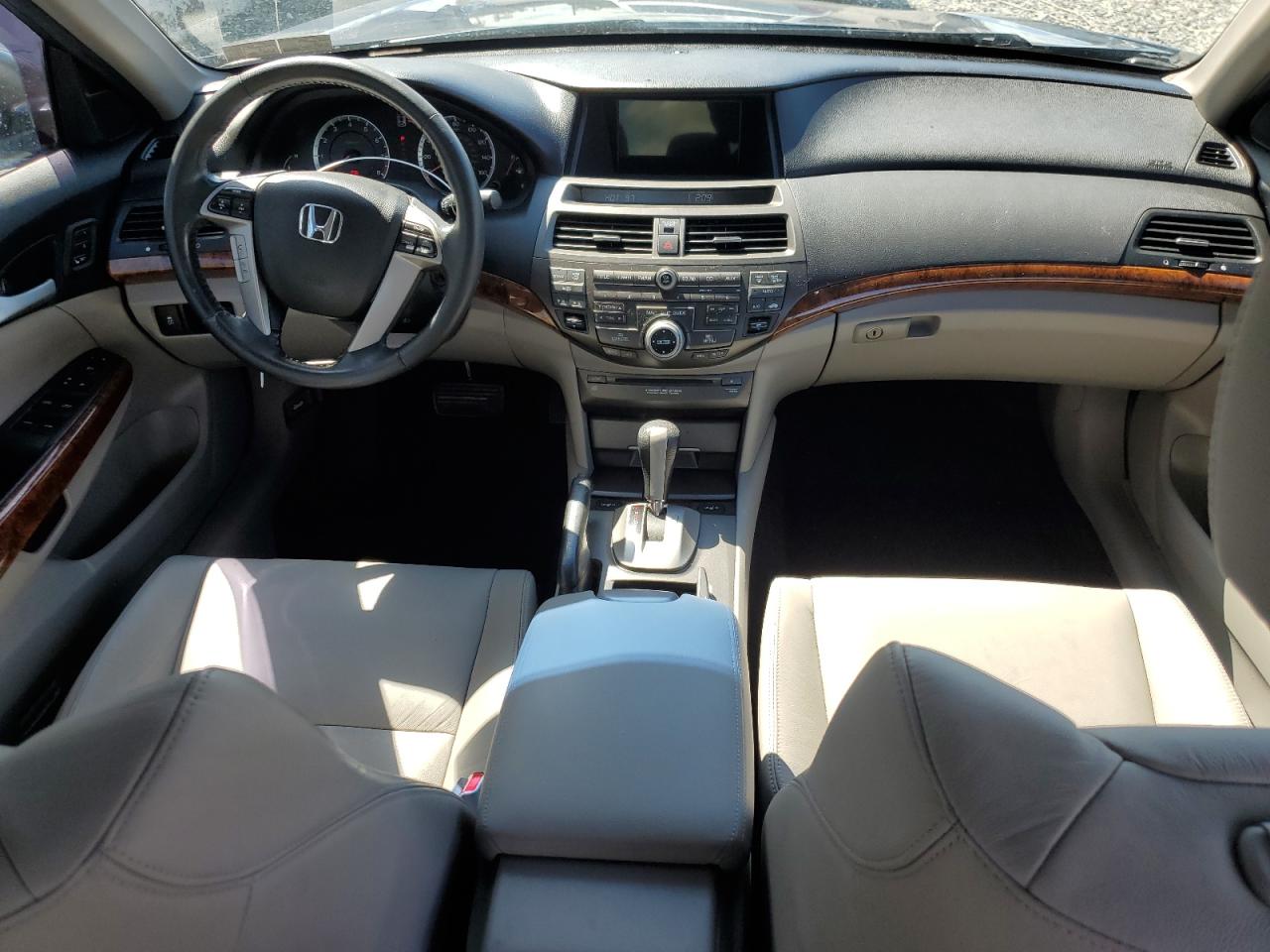 2011 Honda Accord Exl VIN: 1HGCP3F84BA018880 Lot: 71061285