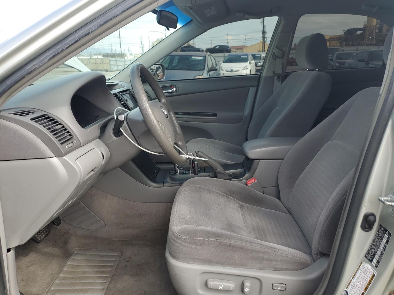 2005 Toyota Camry Le VIN: JTDBE32K453033874 Lot: 80390895