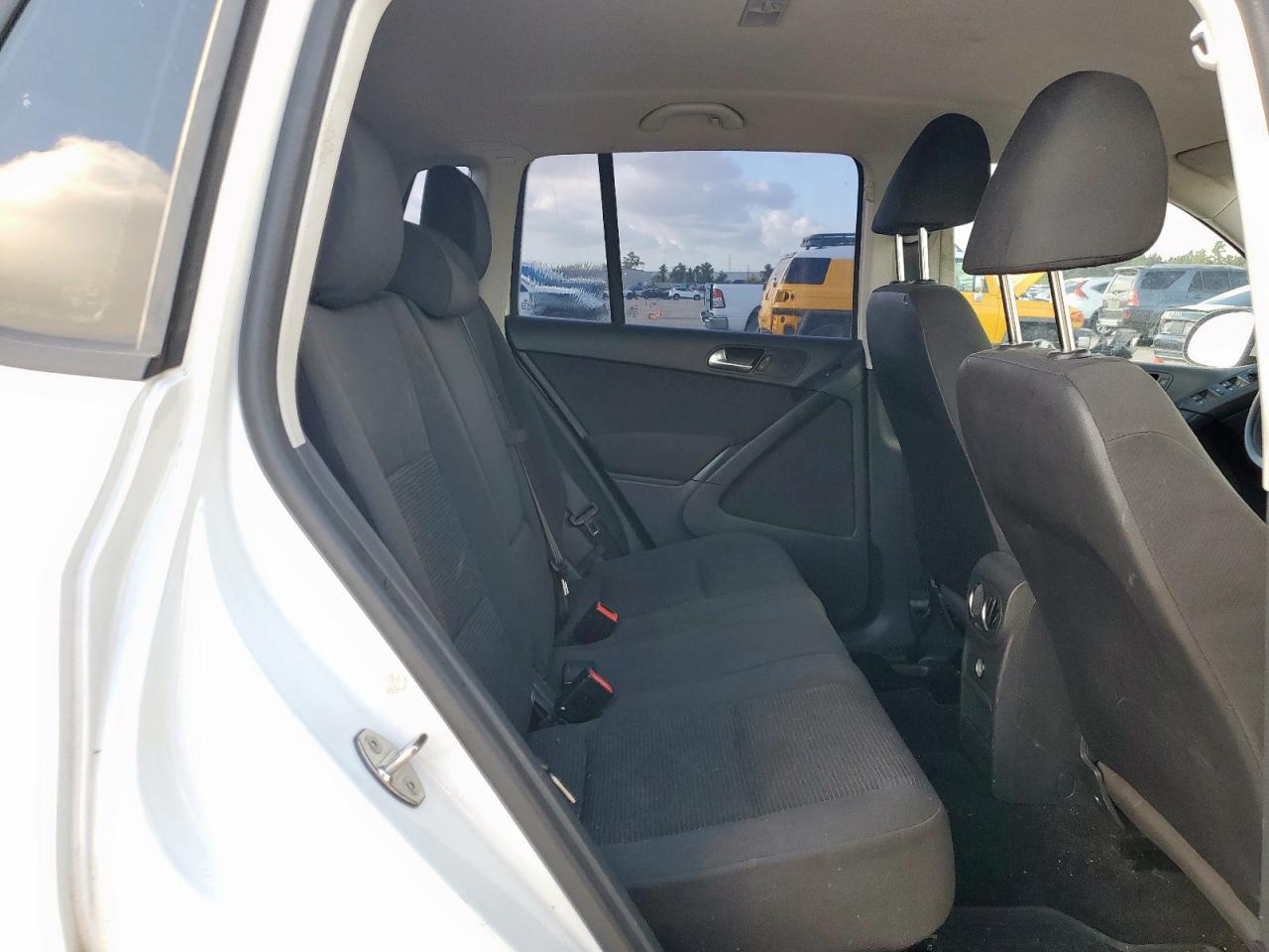 2015 Volkswagen Tiguan S VIN: WVGAV7AX7FW509515 Lot: 81681295