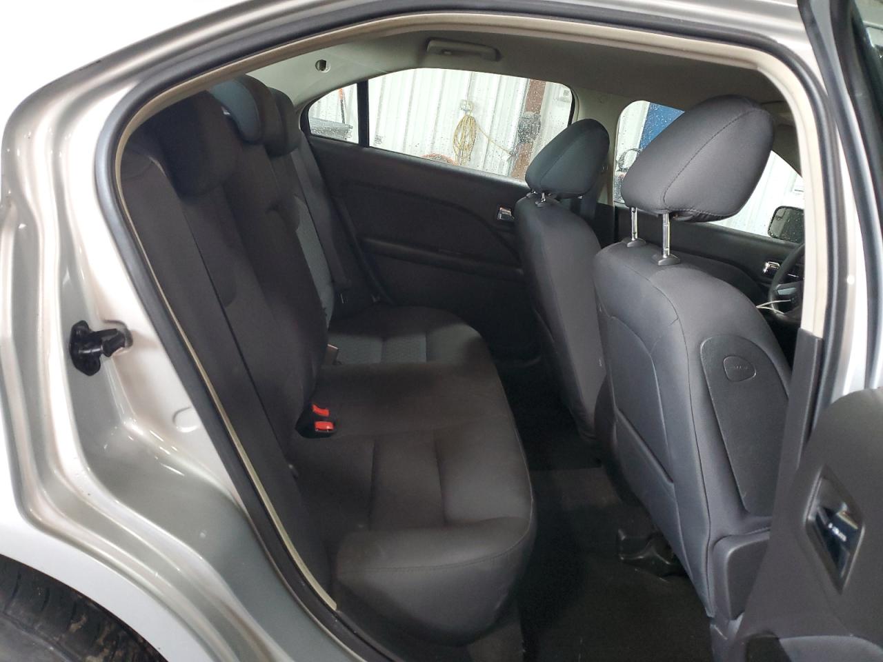 2010 Ford Fusion Se VIN: 3FAHP0HA3AR215116 Lot: 81004865