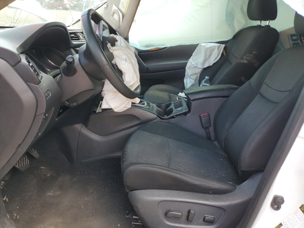 2018 Nissan Rogue S VIN: KNMAT2MV0JP531611 Lot: 70090485