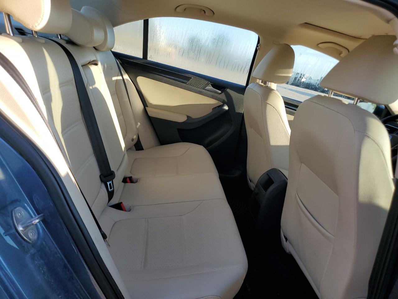 2017 Volkswagen Jetta Sel VIN: 3VWL17AJ2HM203228 Lot: 81230695