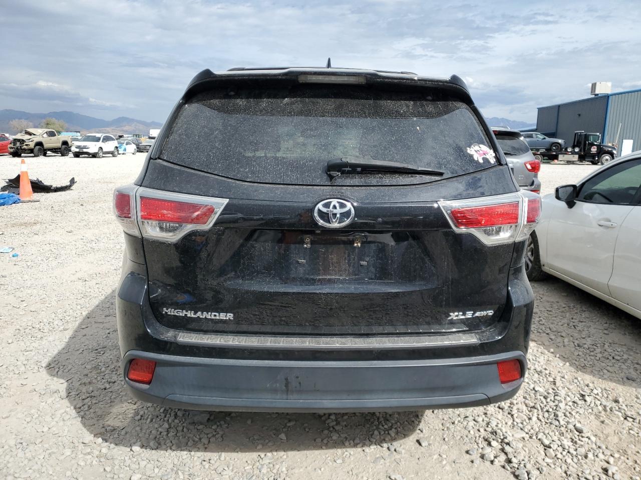 2016 Toyota Highlander Xle VIN: 5TDJKRFH5GS350828 Lot: 81144595