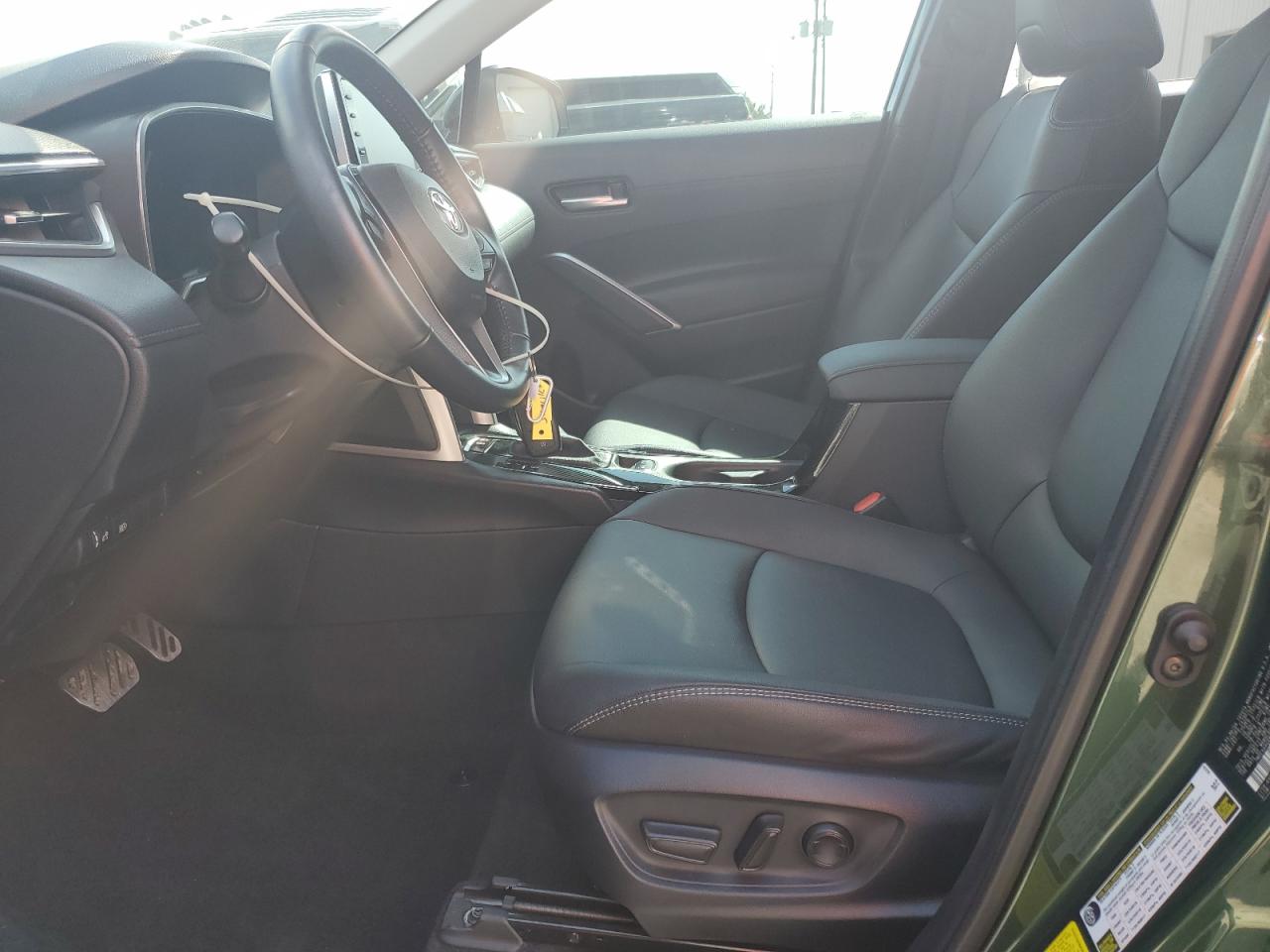 2022 Toyota Corolla Cross Xle VIN: 7MUEAAAG6NV012913 Lot: 71172905