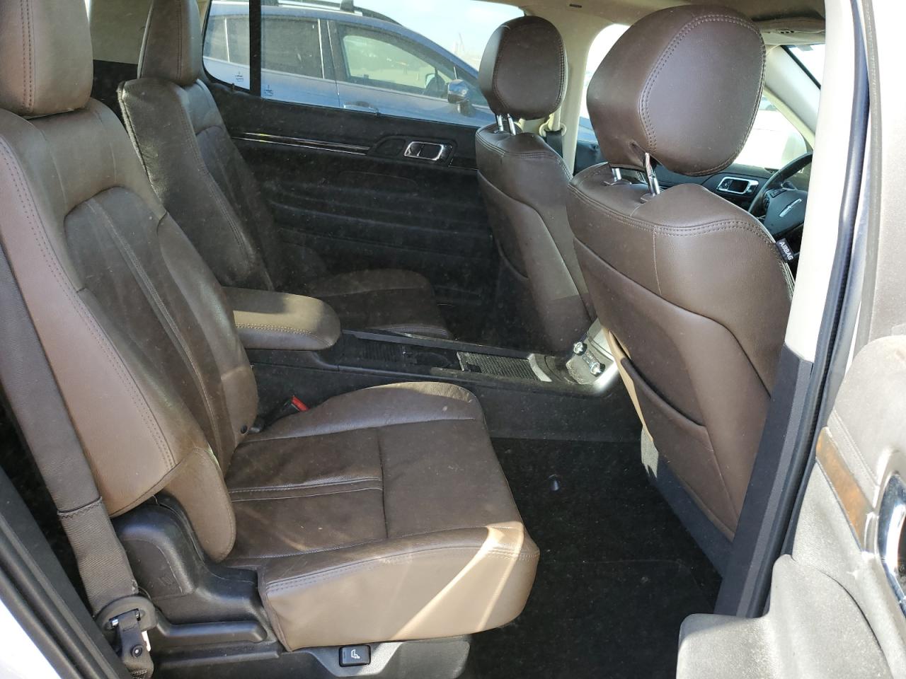 2015 Lincoln Mkt VIN: 2LMHJ5AT3FBL04386 Lot: 80186475