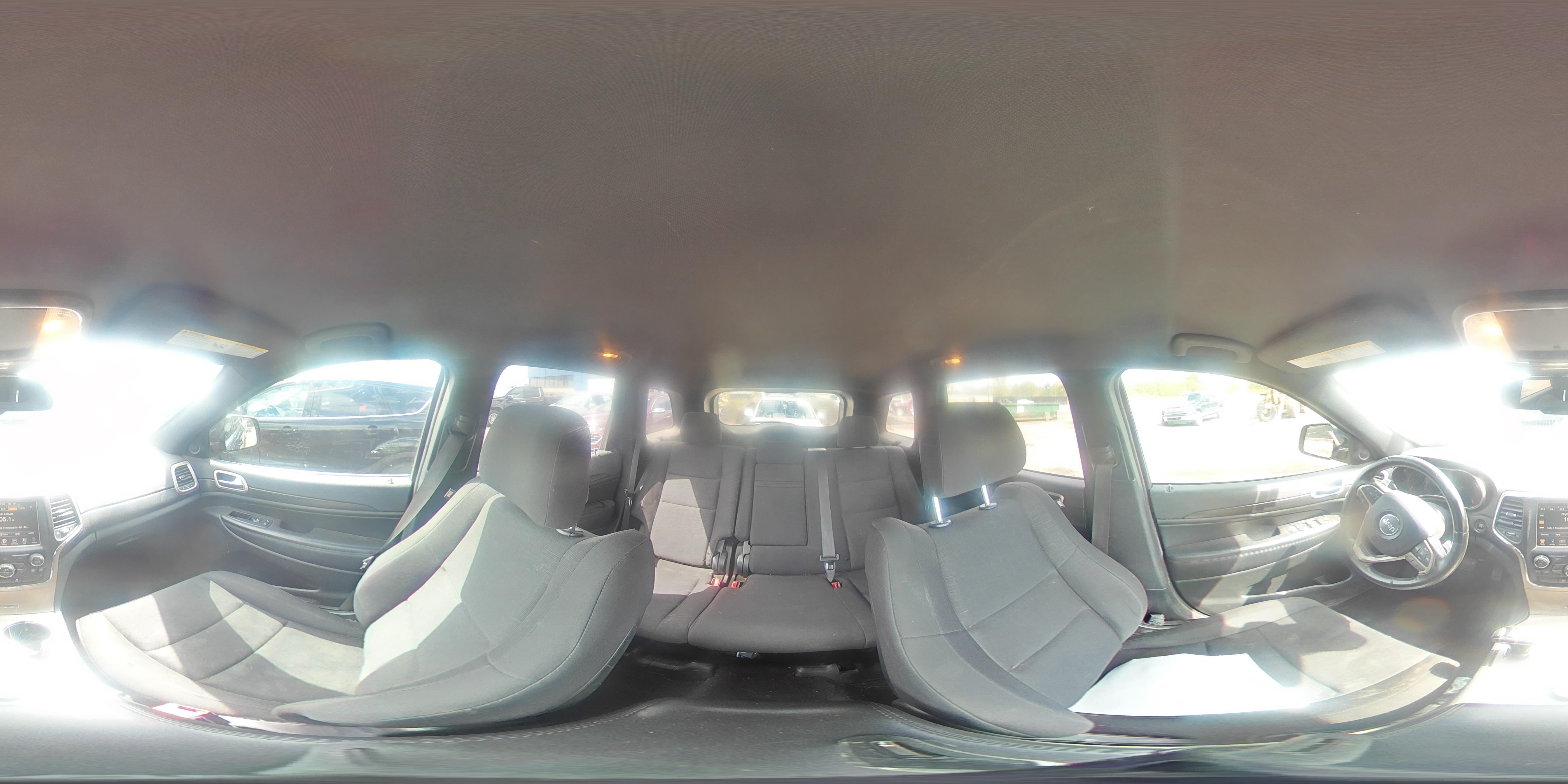 2015 Jeep Grand Cherokee Laredo VIN: 1C4RJFAG5FC697093 Lot: 70702055