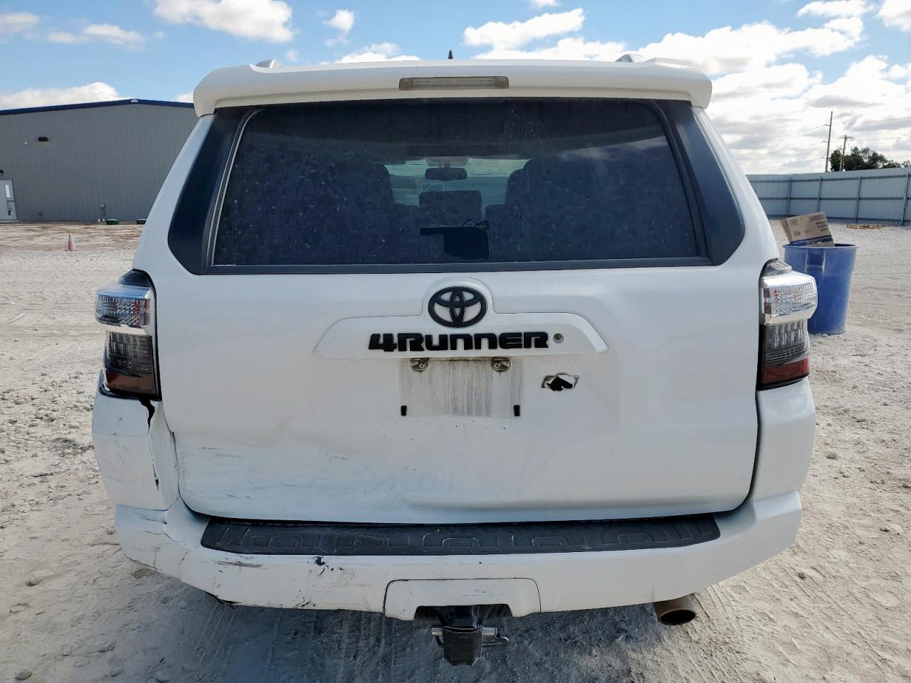 2015 Toyota 4Runner Sr5 VIN: JTEZU5JRXF5086768 Lot: 81672805
