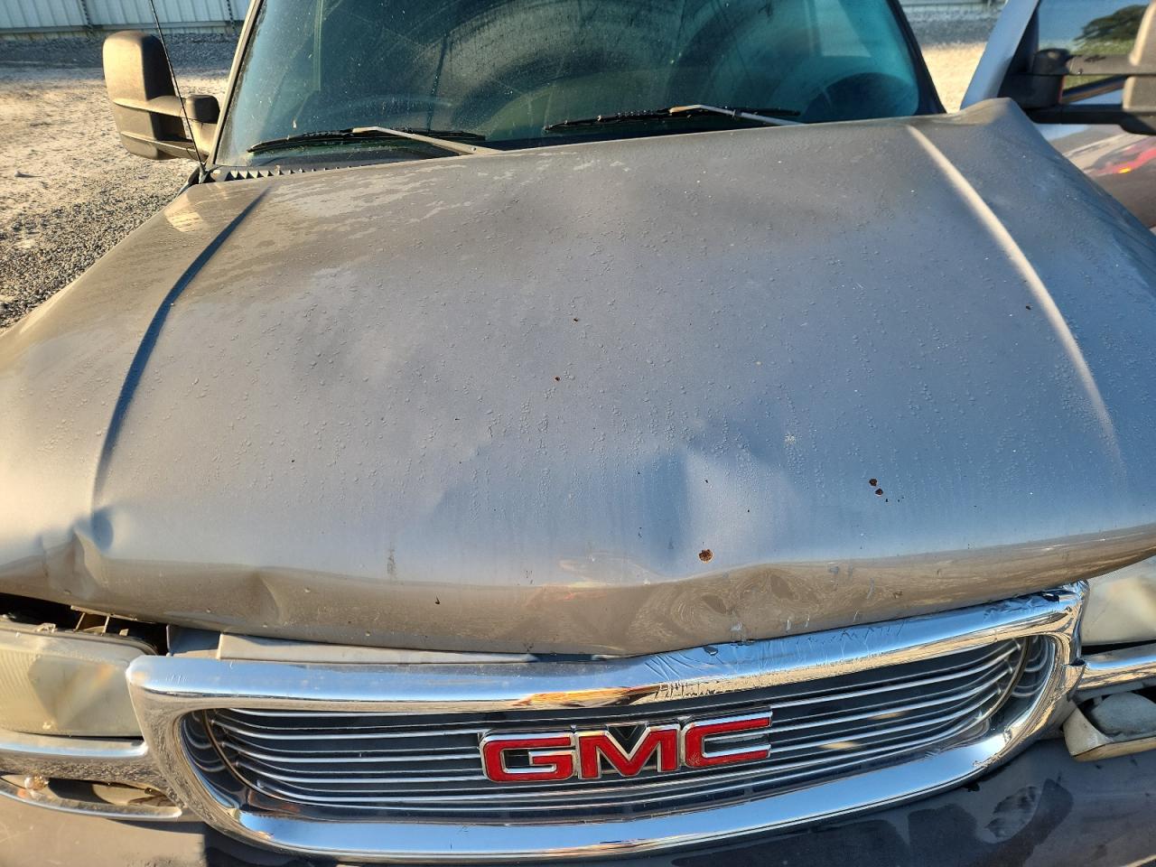 2002 GMC Sierra C2500 Heavy Duty VIN: 1GTHC23U72F194353 Lot: 81218305