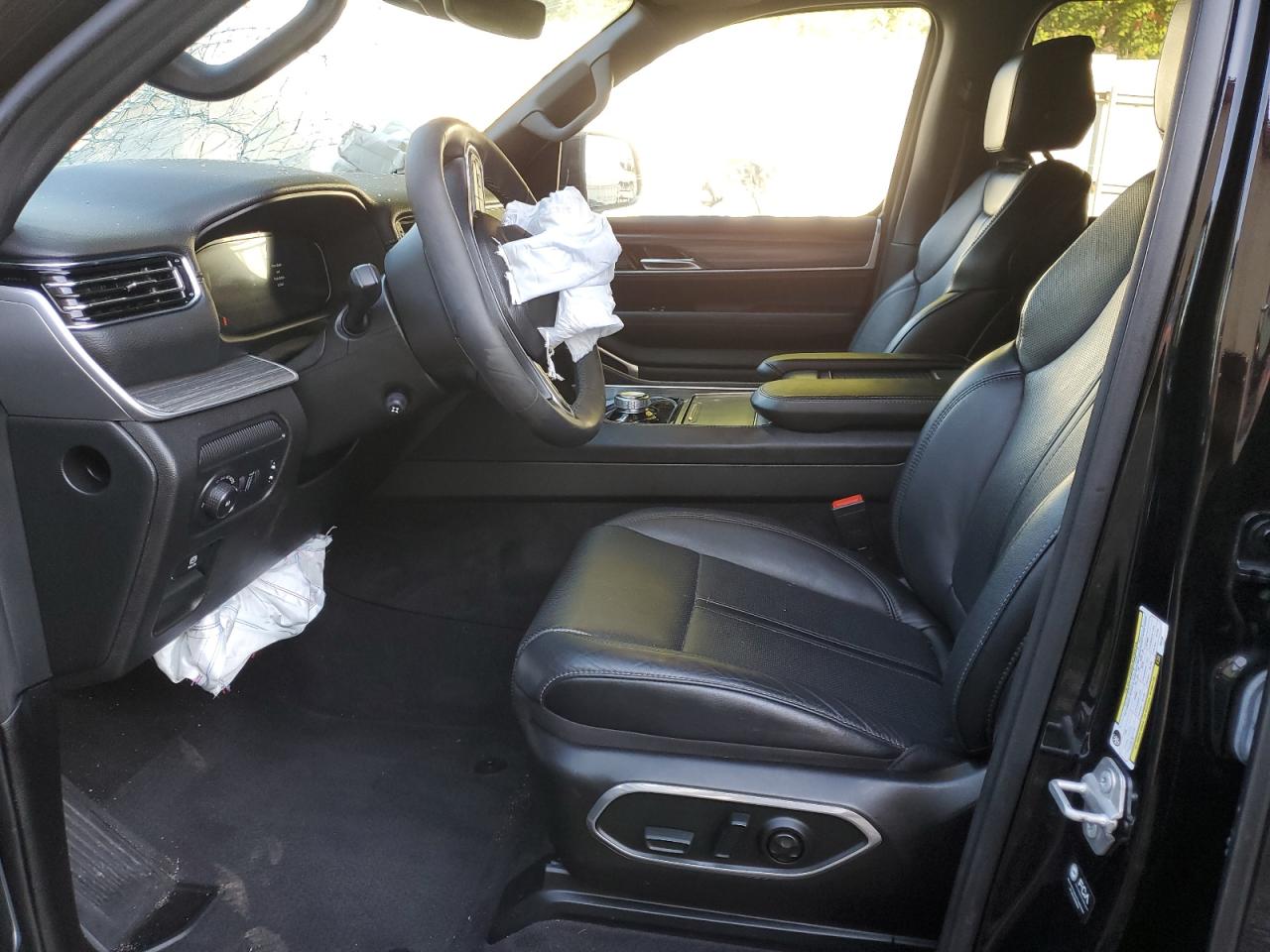 2024 Jeep Wagoneer L Series Ii VIN: 1C4SJSBP6RS101704 Lot: 80644025