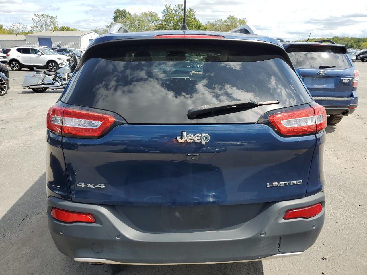 2018 Jeep Cherokee Limited VIN: 1C4PJMDB3JD583138 Lot: 71986615