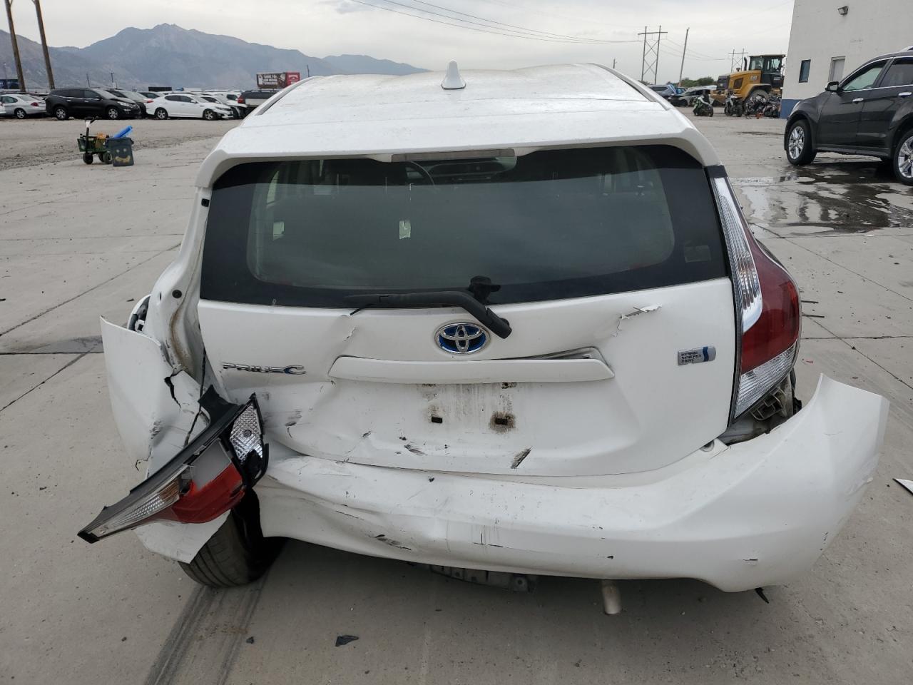 2016 Toyota Prius C VIN: JTDKDTB38G1118405 Lot: 81712055