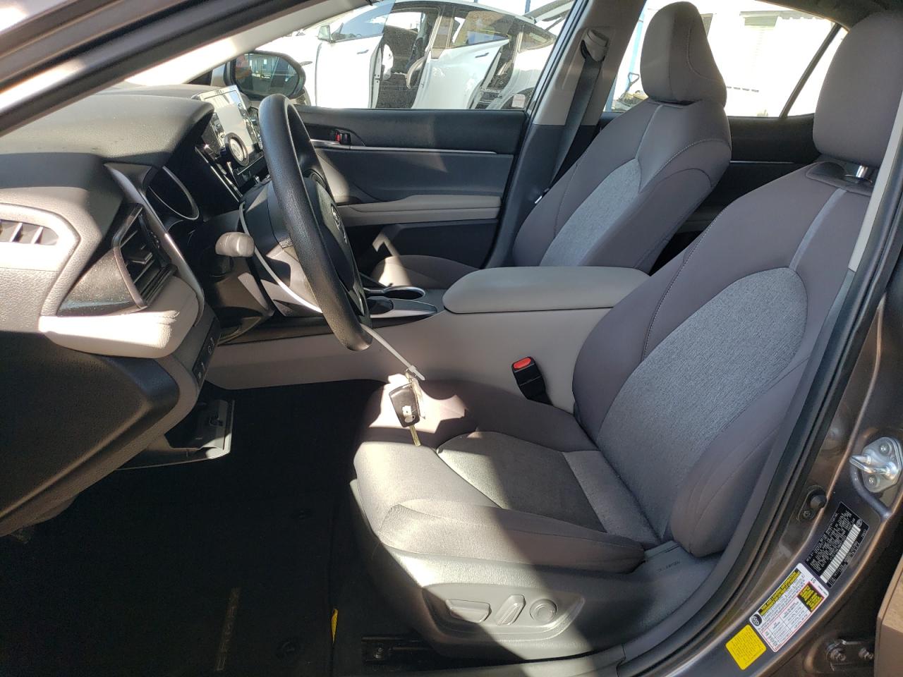 2021 Toyota Camry Le VIN: 4T1C11AK1MU571524 Lot: 81782655