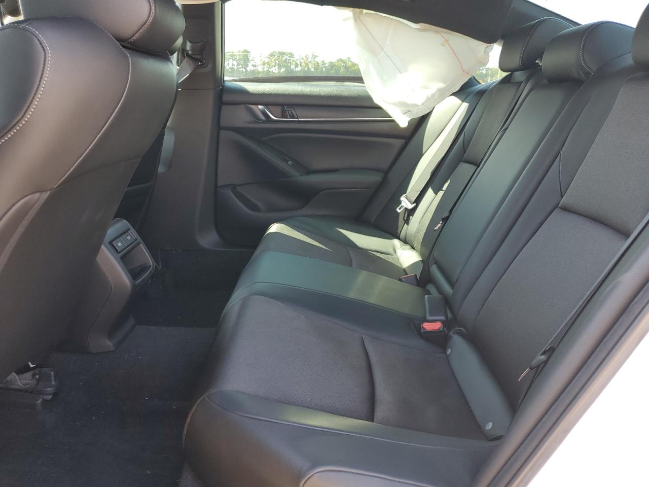 2022 Honda Accord Sport VIN: 1HGCV1F30NA037400 Lot: 71930075