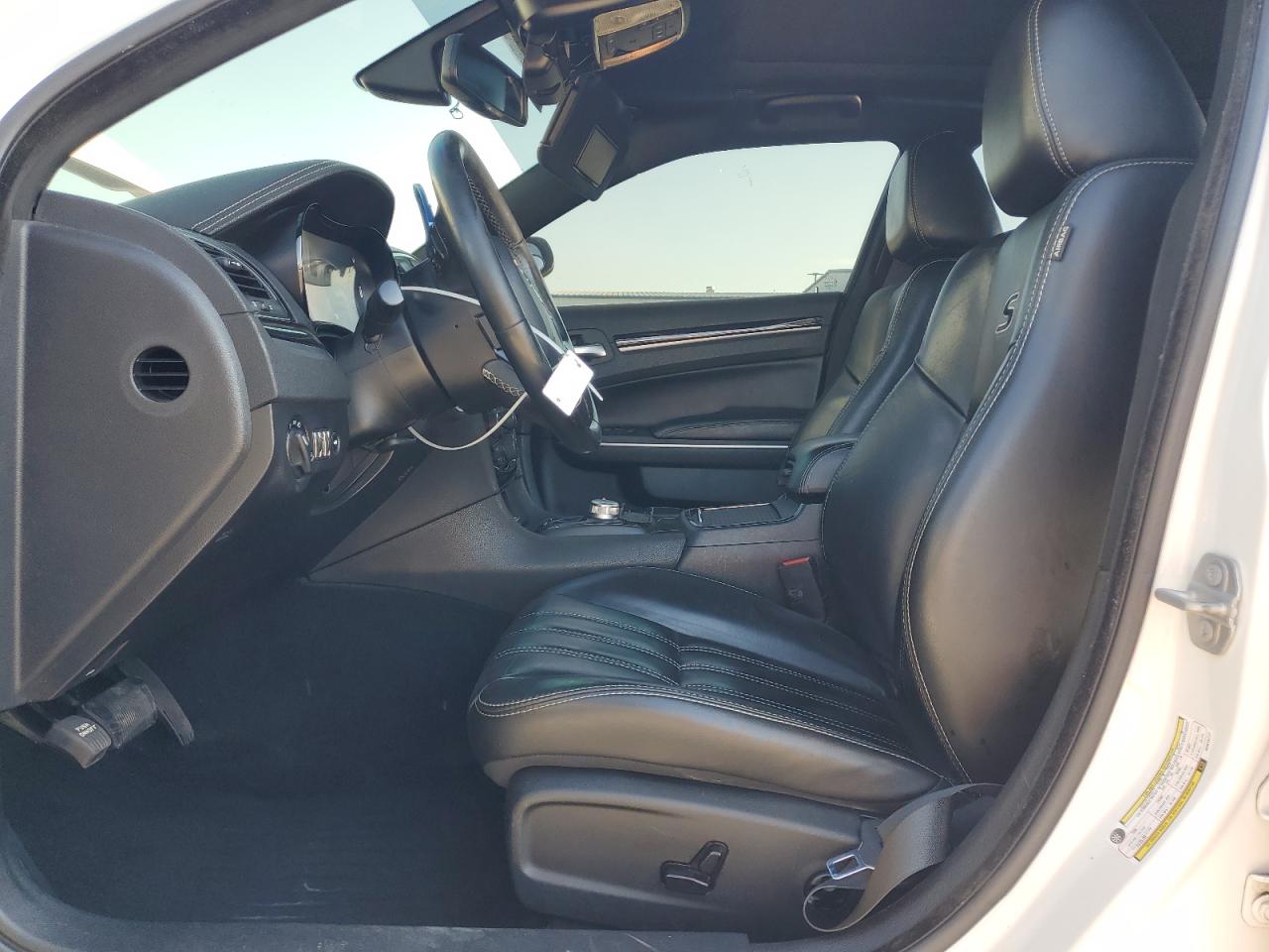 2019 Chrysler 300 S VIN: 2C3CCABT9KH619717 Lot: 71420435