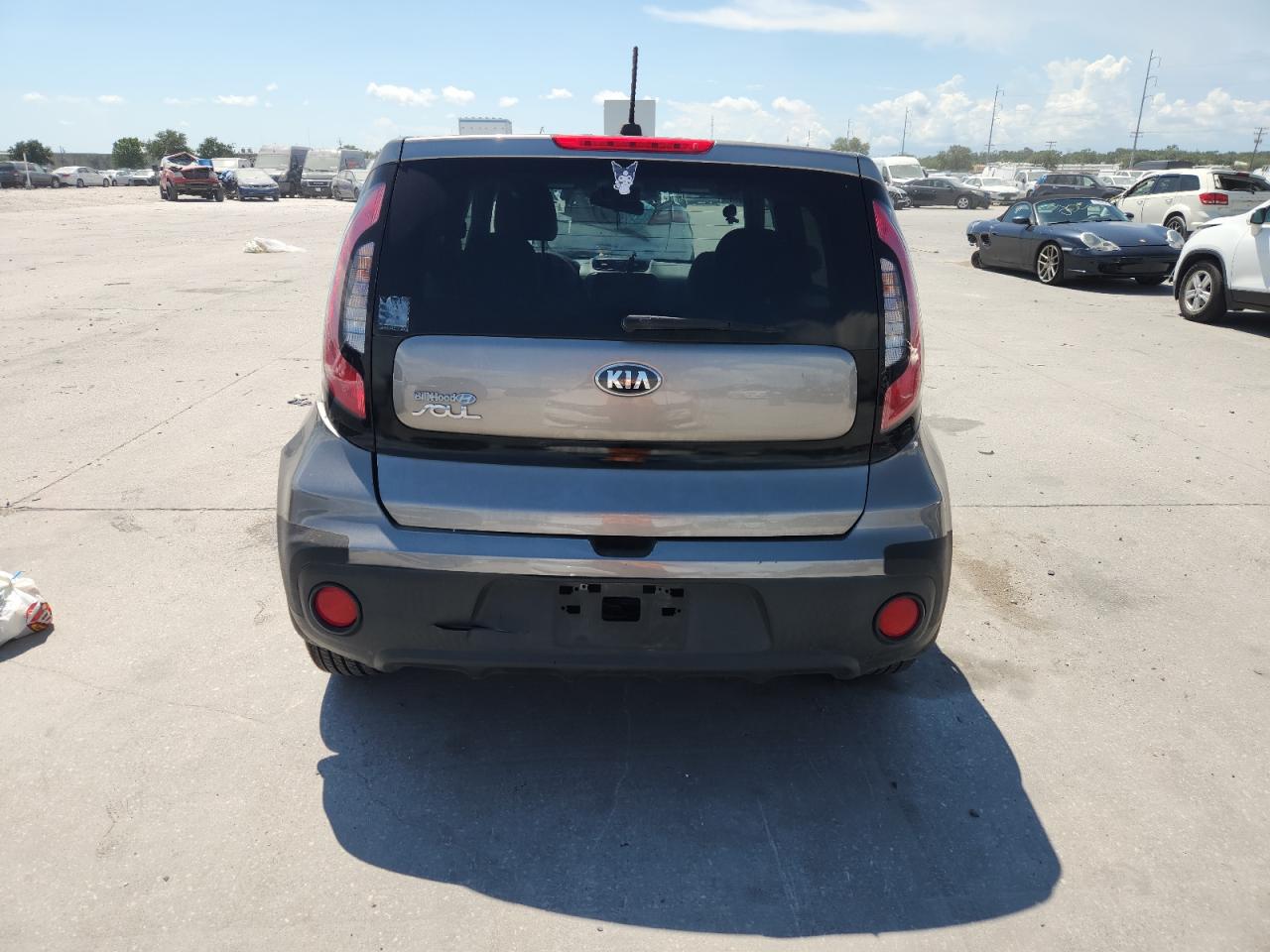 2018 Kia Soul VIN: KNDJN2A20J7596365 Lot: 71728165