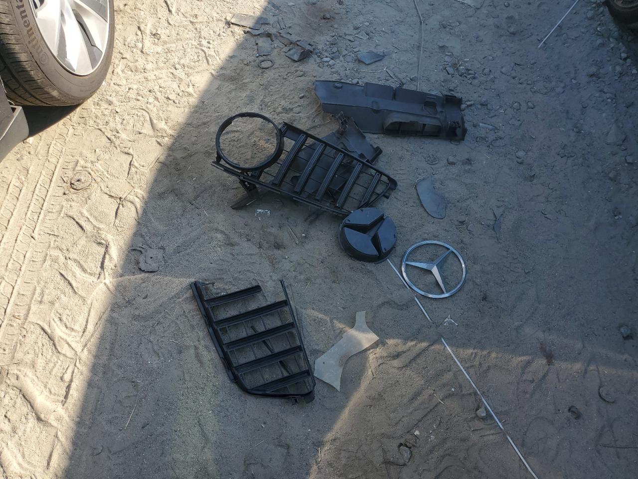 2013 Mercedes-Benz C 350 VIN: WDDGJ5HB6DF943999 Lot: 81544075