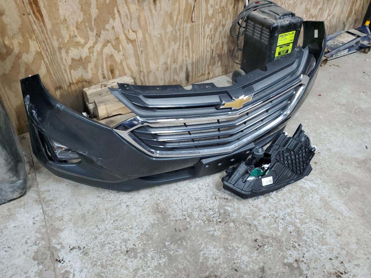 2018 Chevrolet Equinox Lt VIN: 2GNAXSEV8J6122122 Lot: 81439995