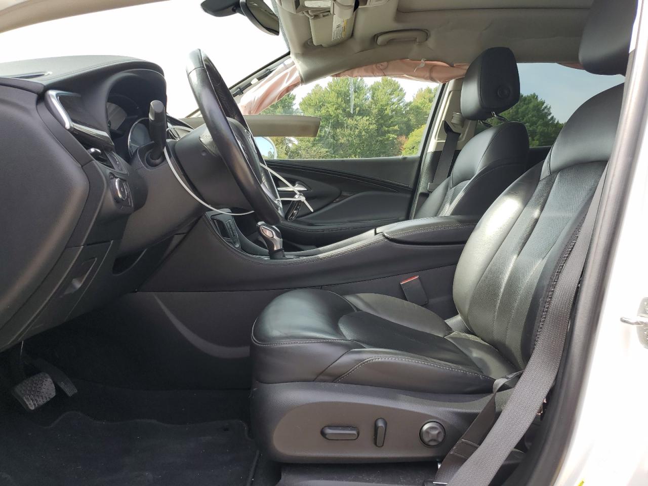 2020 Buick Envision Essence VIN: LRBFX2SA8LD122768 Lot: 84577565