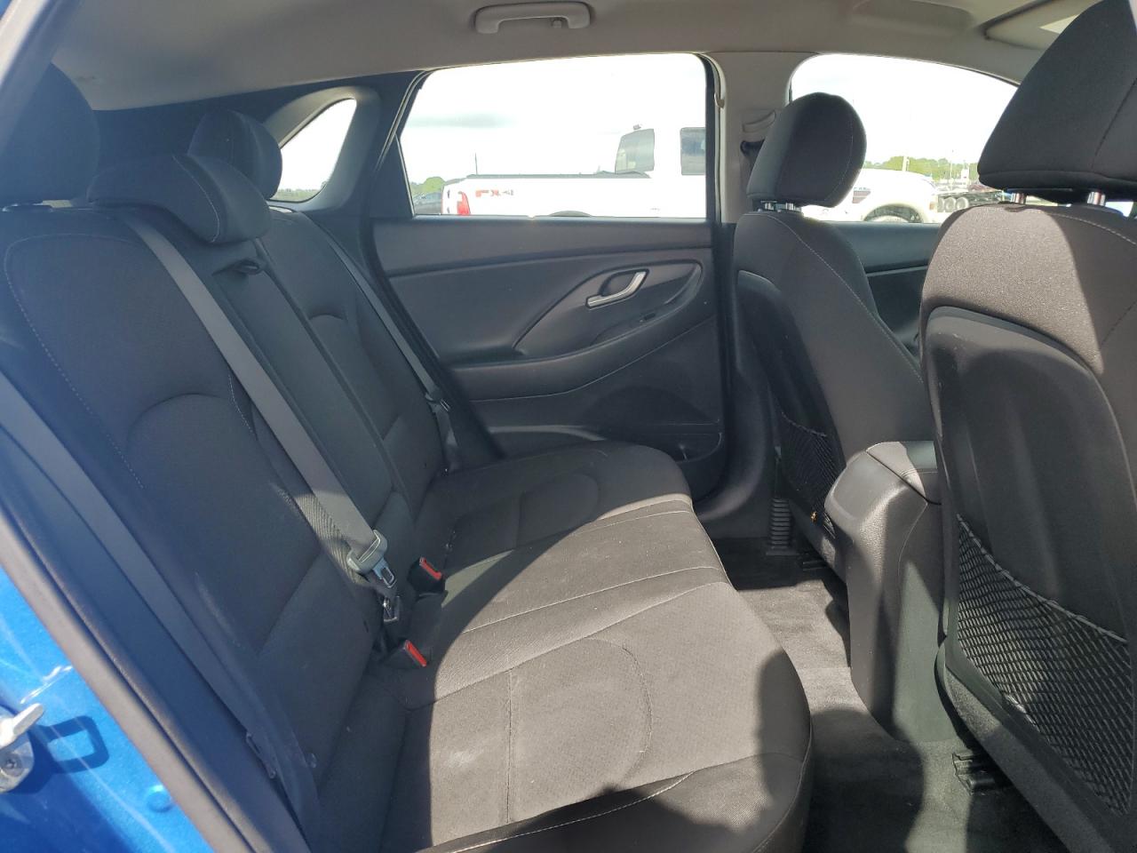 2018 Hyundai Elantra Gt VIN: KMHH35LE1JU045727 Lot: 84214105