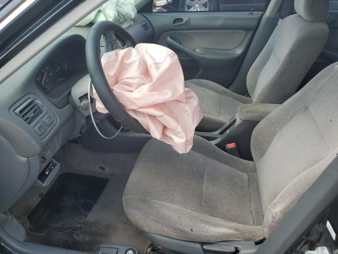 1998 Honda Civic Lx VIN: 2HGEJ6572WH523666 Lot: 80481625