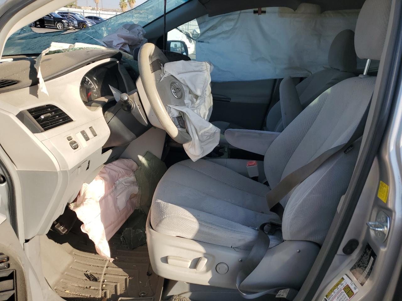 2011 Toyota Sienna Le VIN: 5TDKK3DC9BS055670 Lot: 81767985