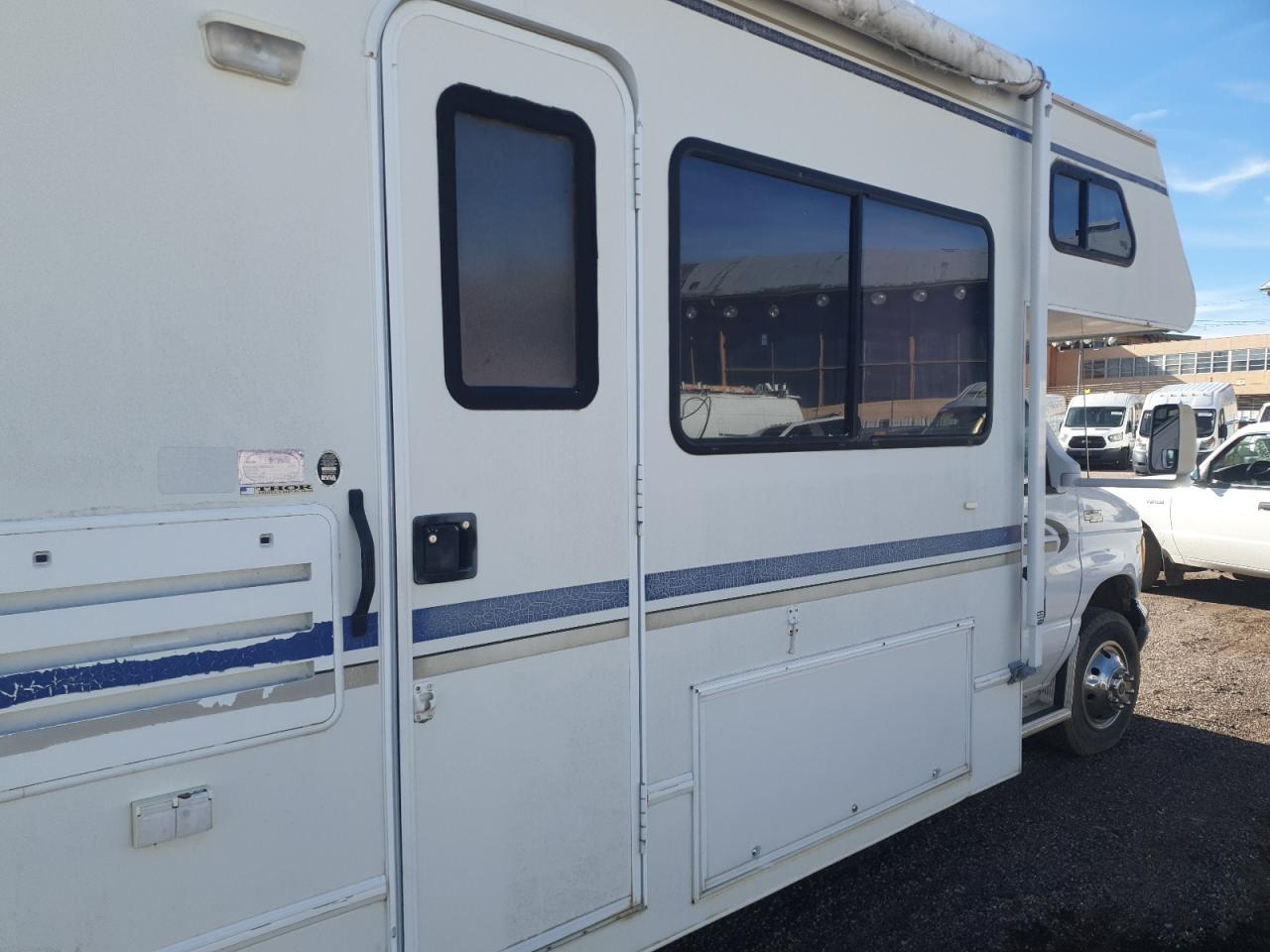 2001 Ford Econoline E450 Super Duty Cutaway Van VIN: 1FDXE45S11HB25699 Lot: 83806005