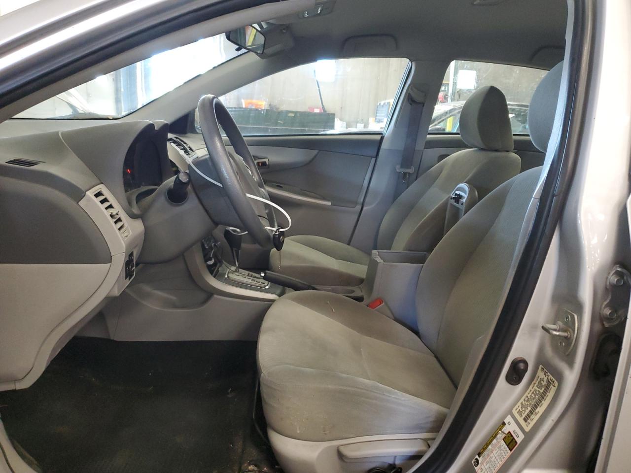 2010 Toyota Corolla Base VIN: 1NXBU4EE8AZ165535 Lot: 83960975