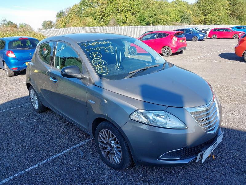 2014 CHRYSLER YPSILON SE 