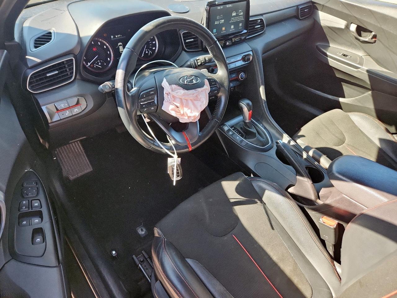 2019 Hyundai Veloster Base VIN: KMHTG6AF4KU013761 Lot: 83866545
