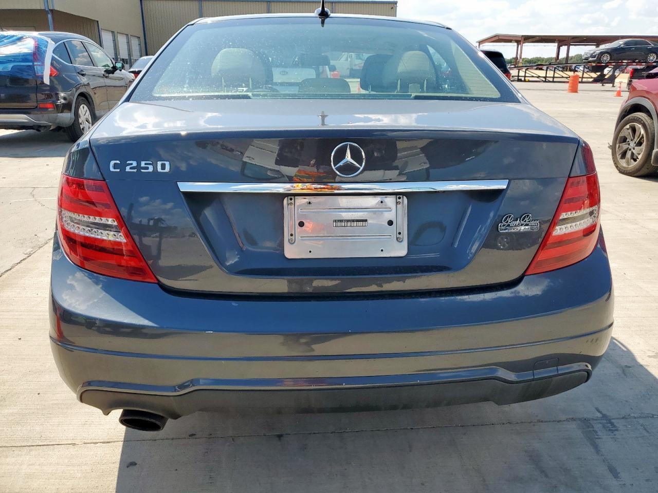2013 Mercedes-Benz C 250 VIN: WDDGF4HB9DR256140 Lot: 82166445