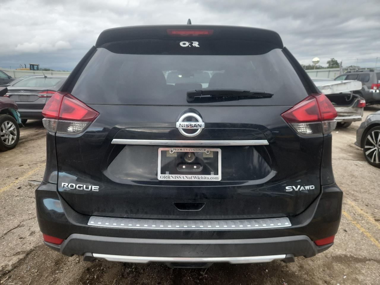 2017 Nissan Rogue S VIN: KNMAT2MV3HP608272 Lot: 81328595