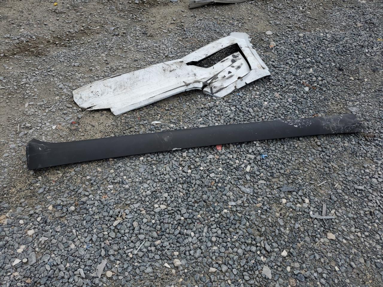 2026 Tesla Model Y VIN: 7SAYGDEE1TA400133 Lot: 83759365