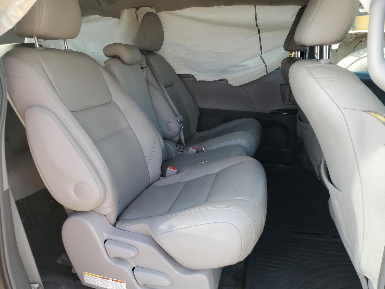 2015 Toyota Sienna Xle VIN: 5TDYK3DC2FS648688 Lot: 80130225