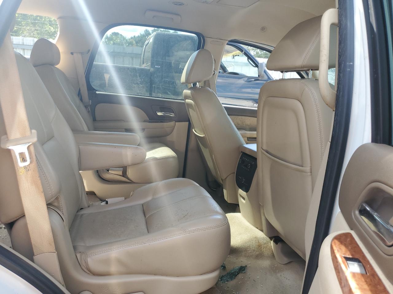 2007 GMC Yukon VIN: 1GKFC13017R229929 Lot: 89827235