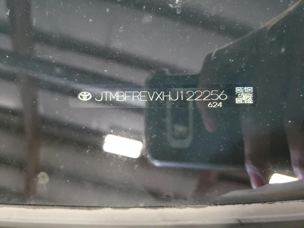 2017 Toyota Rav4 Le VIN: JTMBFREVXHJ122256 Lot: 81489365