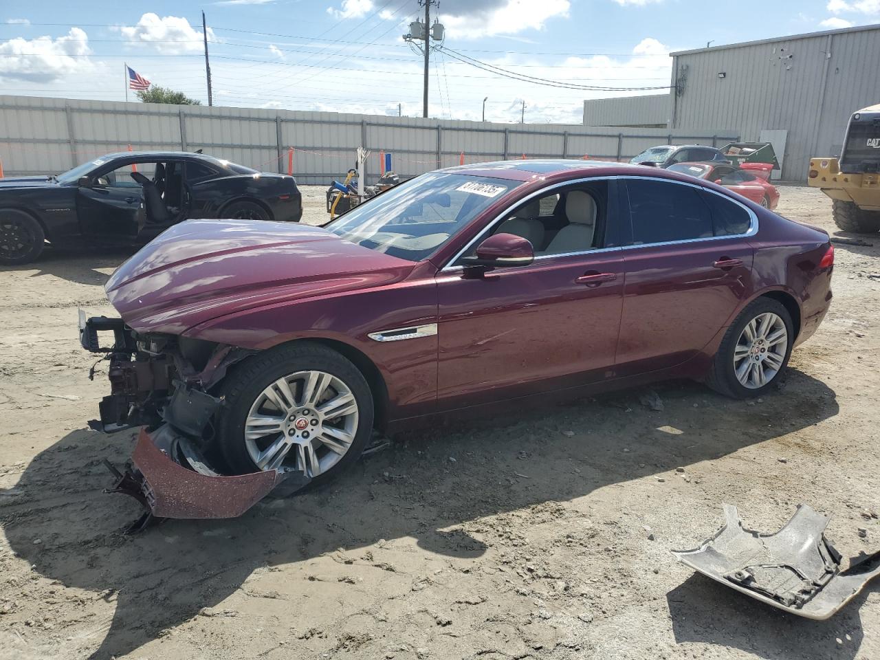 JAGUAR XF 2017. Lot# 81706135. VIN SAJBR4BVXHCY29118. Photo 1