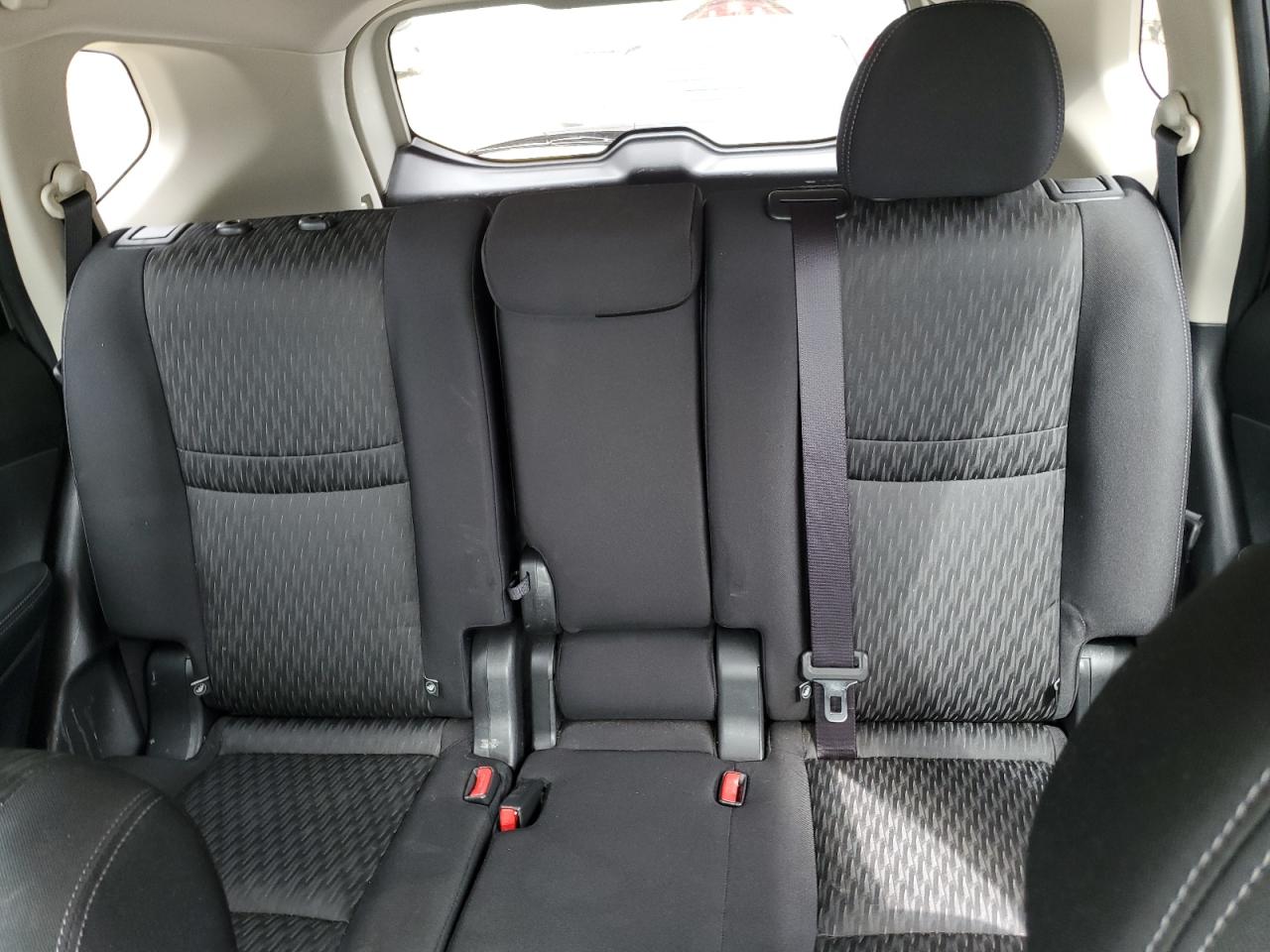 2017 Nissan Rogue S VIN: JN8AT2MV9HW270984 Lot: 82143865