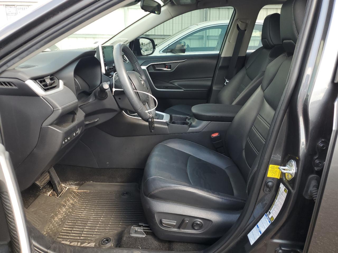 2020 Toyota Rav4 Xle Premium VIN: 2T3A1RFVXLC137764 Lot: 80127995