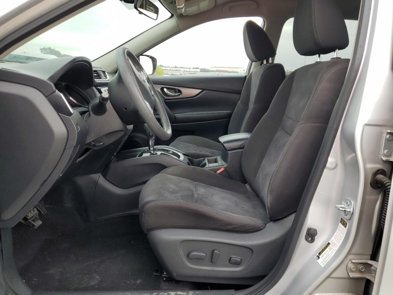 2015 Nissan Rogue S VIN: KNMAT2MT2FP550053 Lot: 81613335