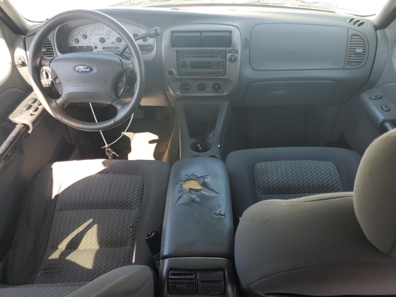 2004 Ford Explorer Sport Trac VIN: 1FMZU67K74UC13804 Lot: 71958395