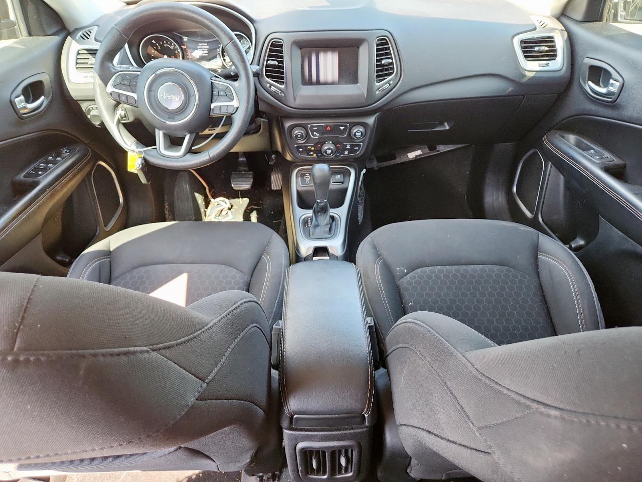 2018 Jeep Compass Sport VIN: 3C4NJCAB7JT500049 Lot: 83854195